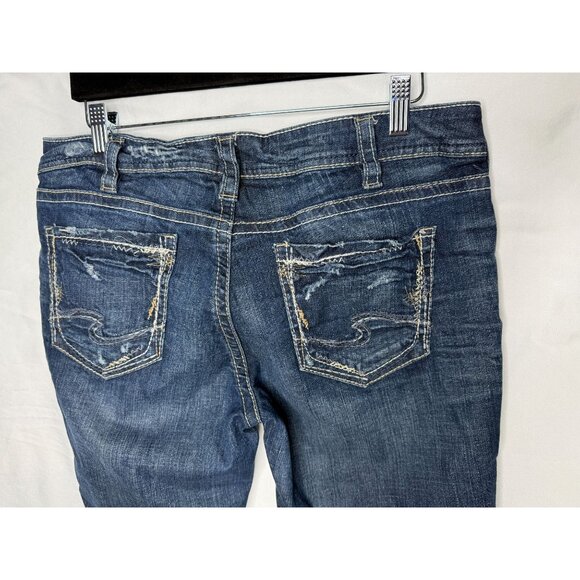 Silver Jeans Co “Elyse” Distressed Stretch Capri Jeans | Medium Wash | Sz 31 - Picture 11 of 11